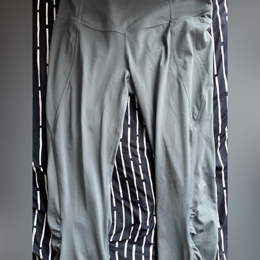 Leggings with pockets